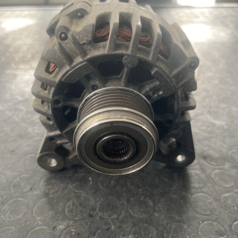 Alternatore (Valeo) 2543509B Usato