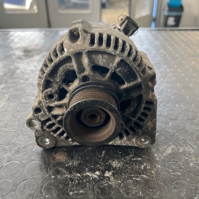 Alternatore (Bosch) 028903018X Usato