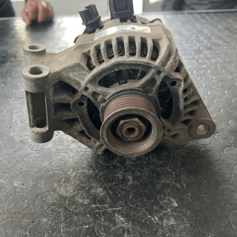 Alternatore 1708472 Usato