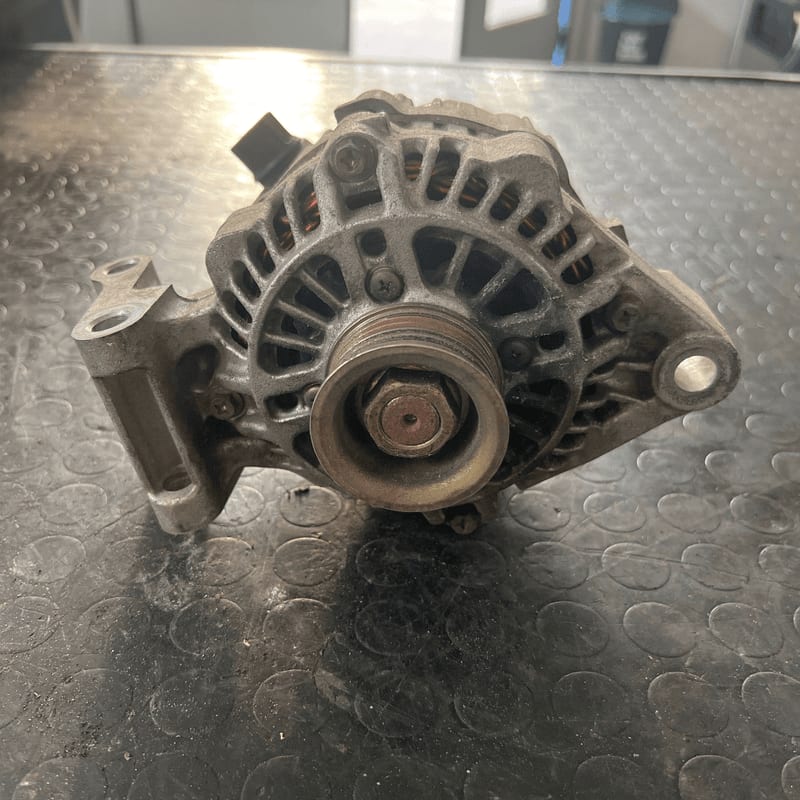 Alternatore (Mitsubishi Electric Corp. (Japan)) 1592234 Usato