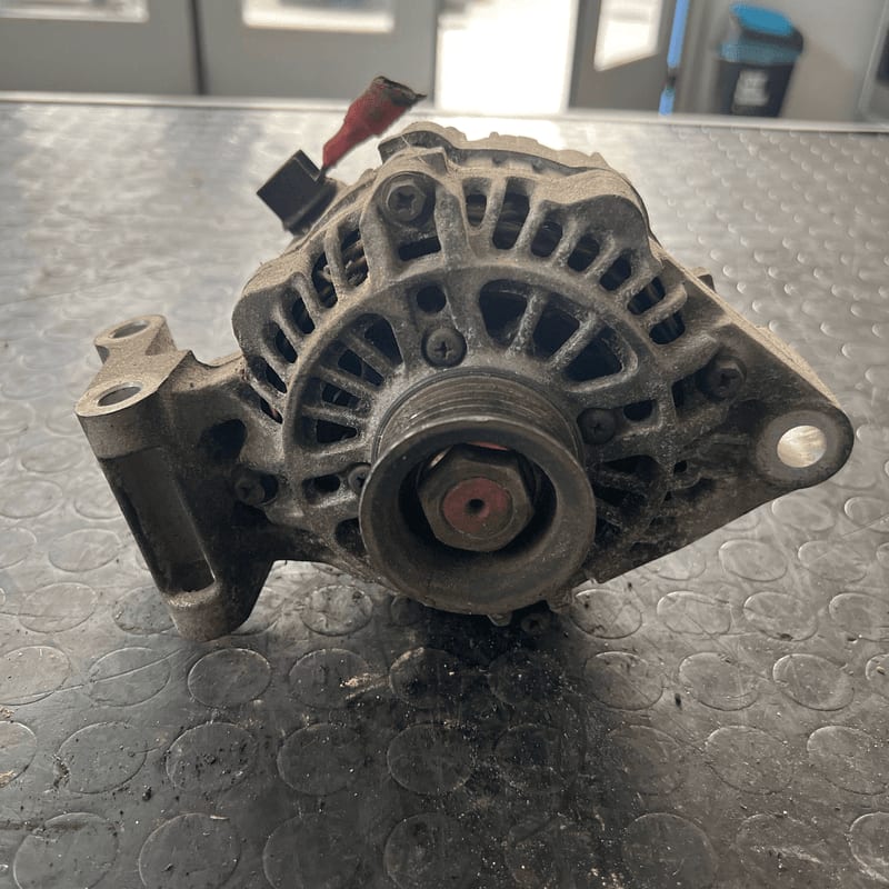 Alternatore (Mitsubishi Electric Corp. (Japan)) 1592234 Usato