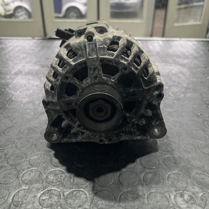 Alternatore (Valeo) 9649611780 Usato