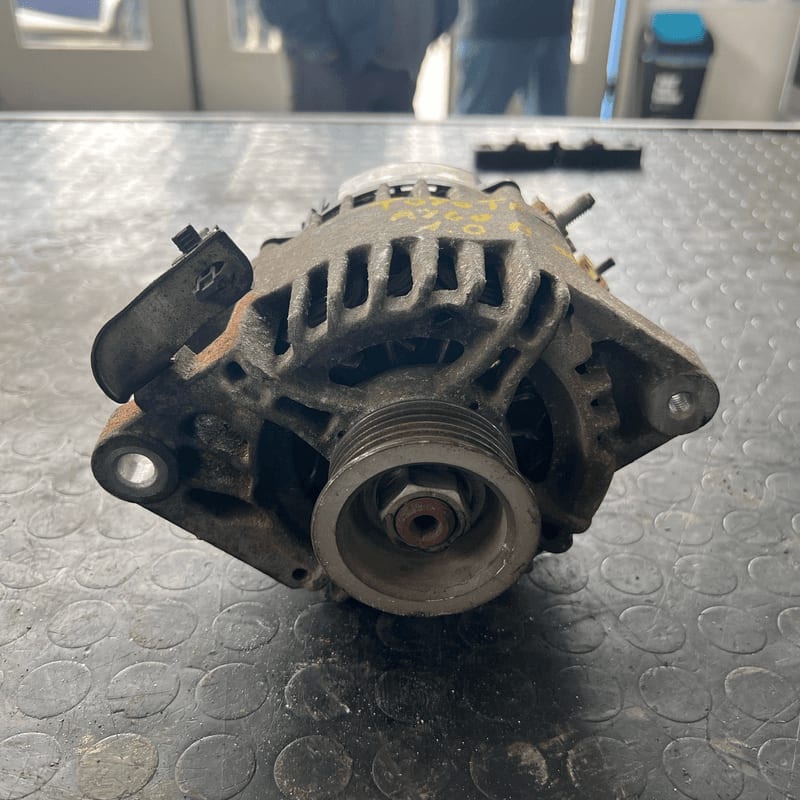 Alternatore (Denso) 270600Q120 Usato