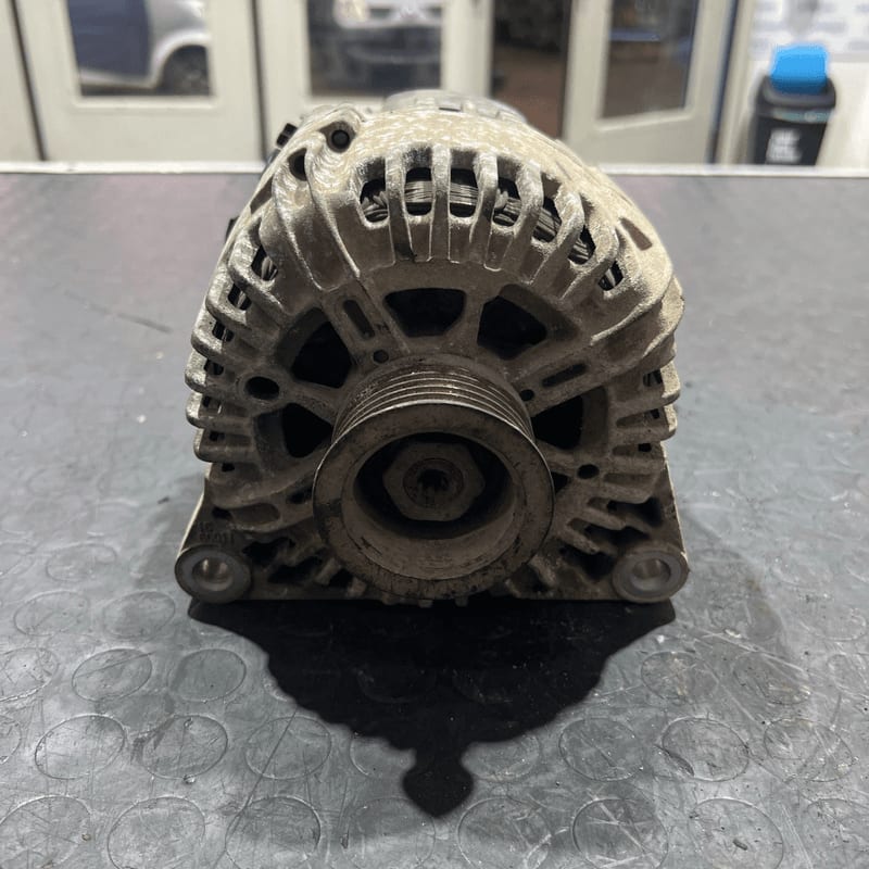 Alternatore (Valeo) 5702H4 Usato