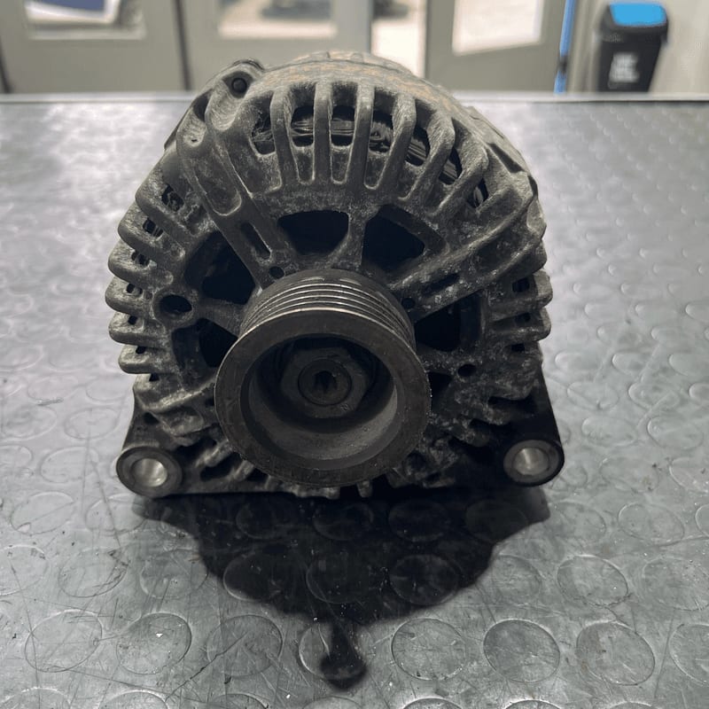 Alternatore (Valeo) 9646476280 Usato