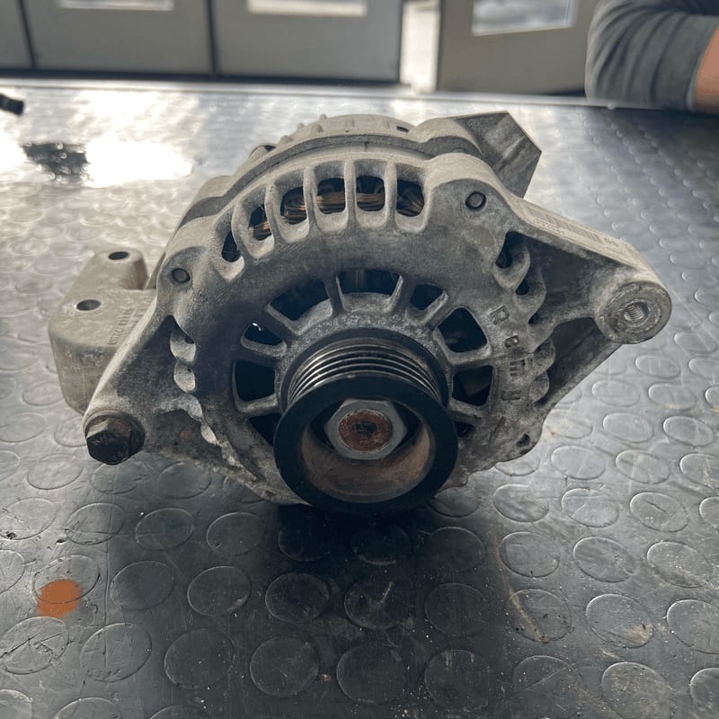 Alternatore 600246N Usato