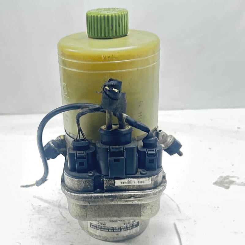 Pompa Servosterzo 6R0423156C 6Q1423051R, 6Q0423156M, 6Q1423051AD Usato