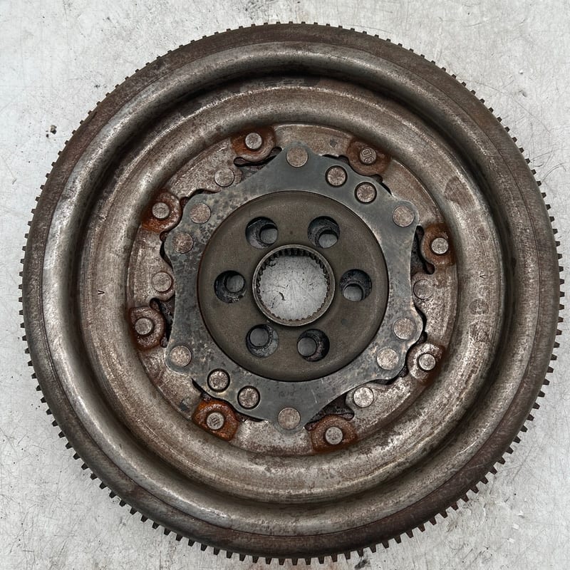 Volano motore con corona dentata - Immagine 1 di 4