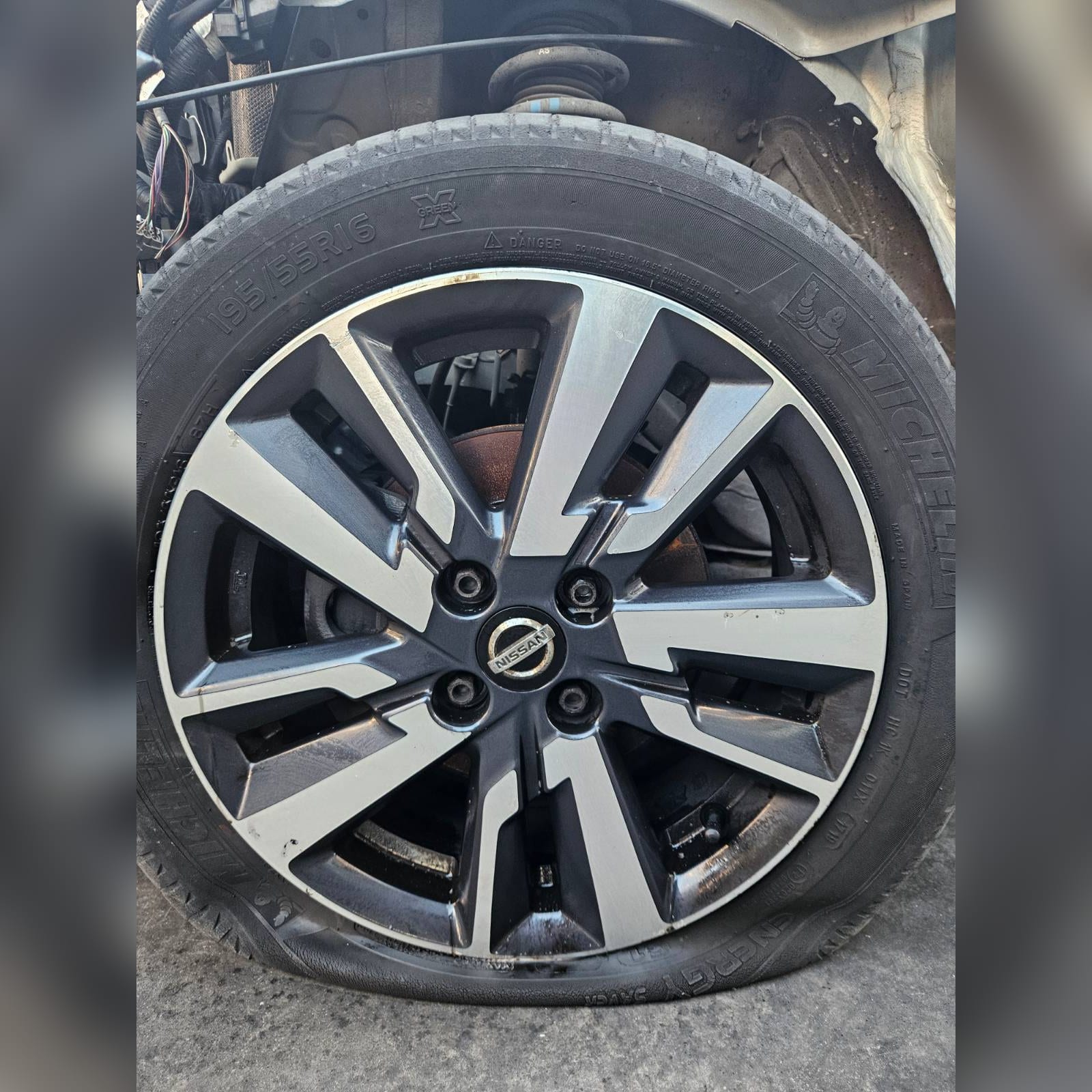 4 Cerchi In Lega Nissan MICRA (K14FR) (01/17>) 403005FA1A 403005FA1A Usato