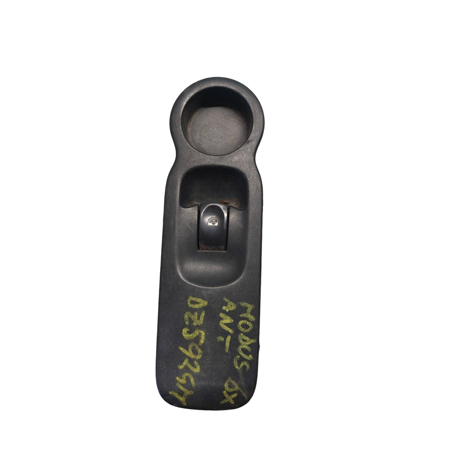 Interruttore Alzacristalli Porta Ant. Destro 8200214936 8200278436 Usato