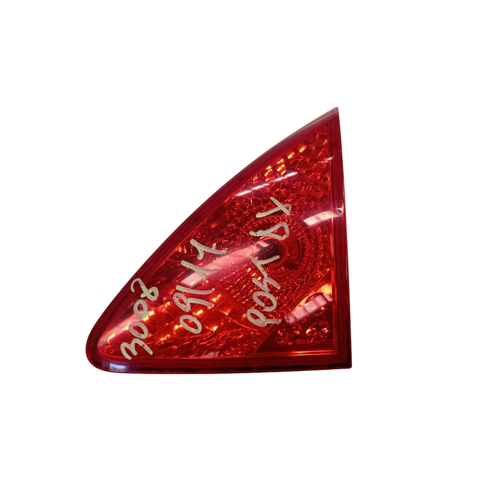 Fanale Post. Parte Int. Destro Peugeot 3008 (04/09>10/13<) 6351HE Usato