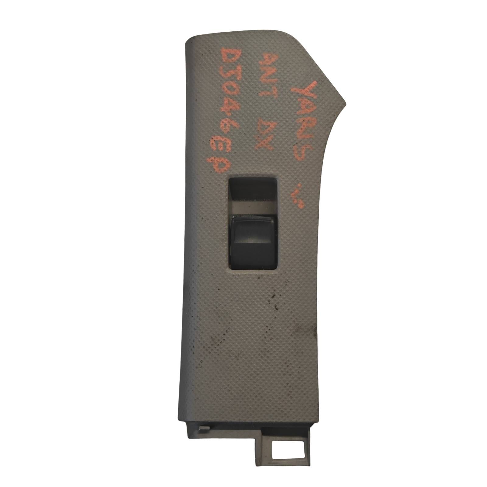 Blocco Comandi Alzacristalli Destro 74231-0D090 74231-0D090 Usato