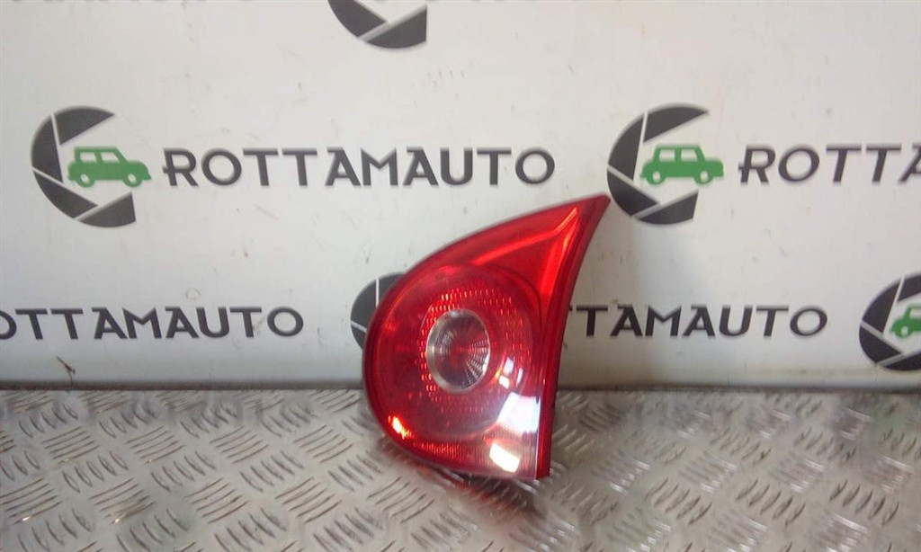 Fanale Post. Destro 1K6 945 094 F Usato