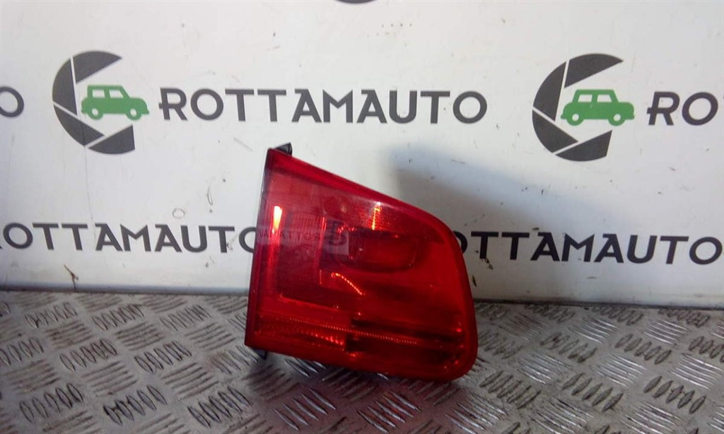 fanale stop supplementare sinistro - Immagine 1 di 5