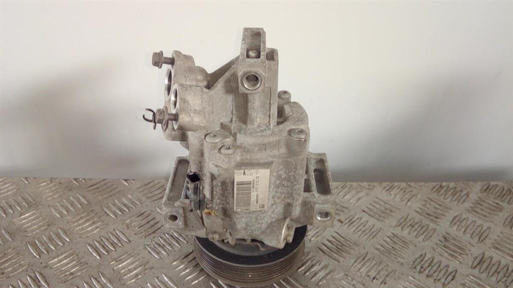 Compressore a/c - Immagine 1 di 5