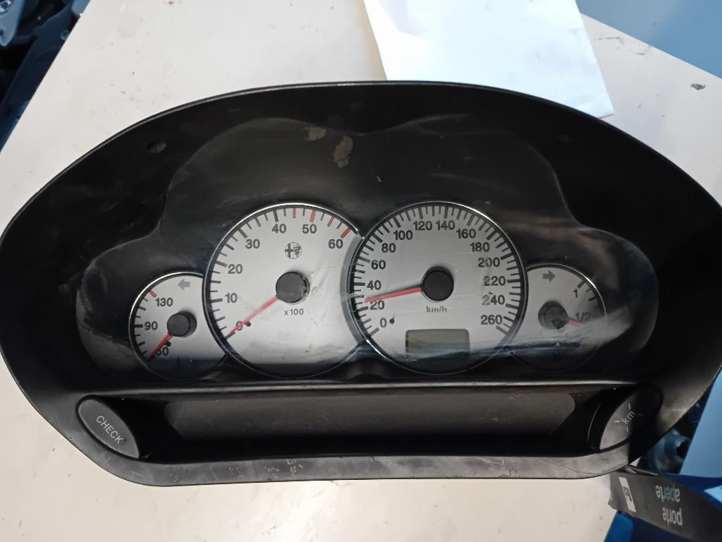 Quadro strumenti compl. - Immagine 1 di 4