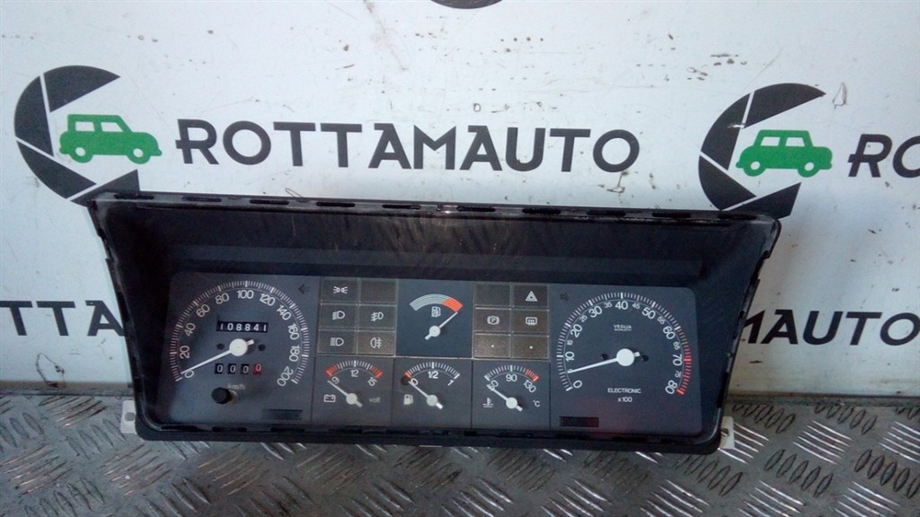 Quadro strumenti compl. - Immagine 1 di 4