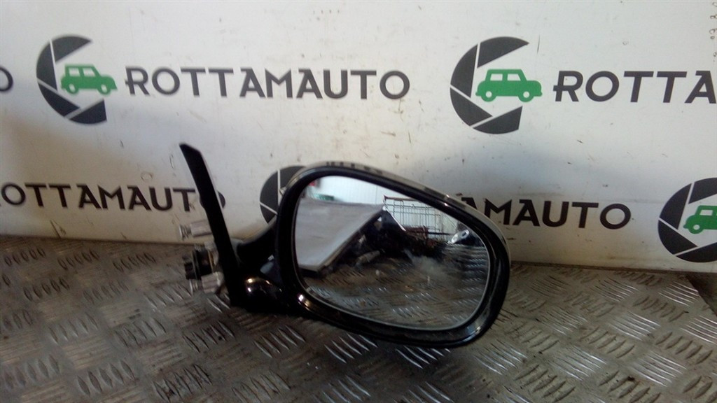 Retrovisore Est. Destro Usato
