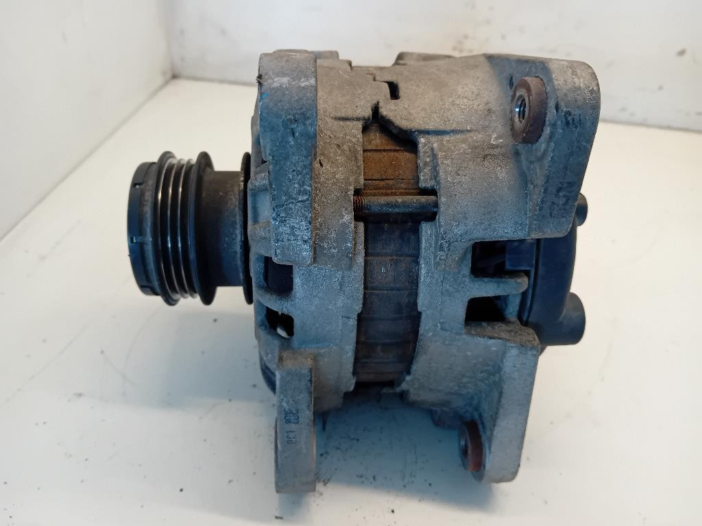 Alternatore 8200654541 231003730R Usato