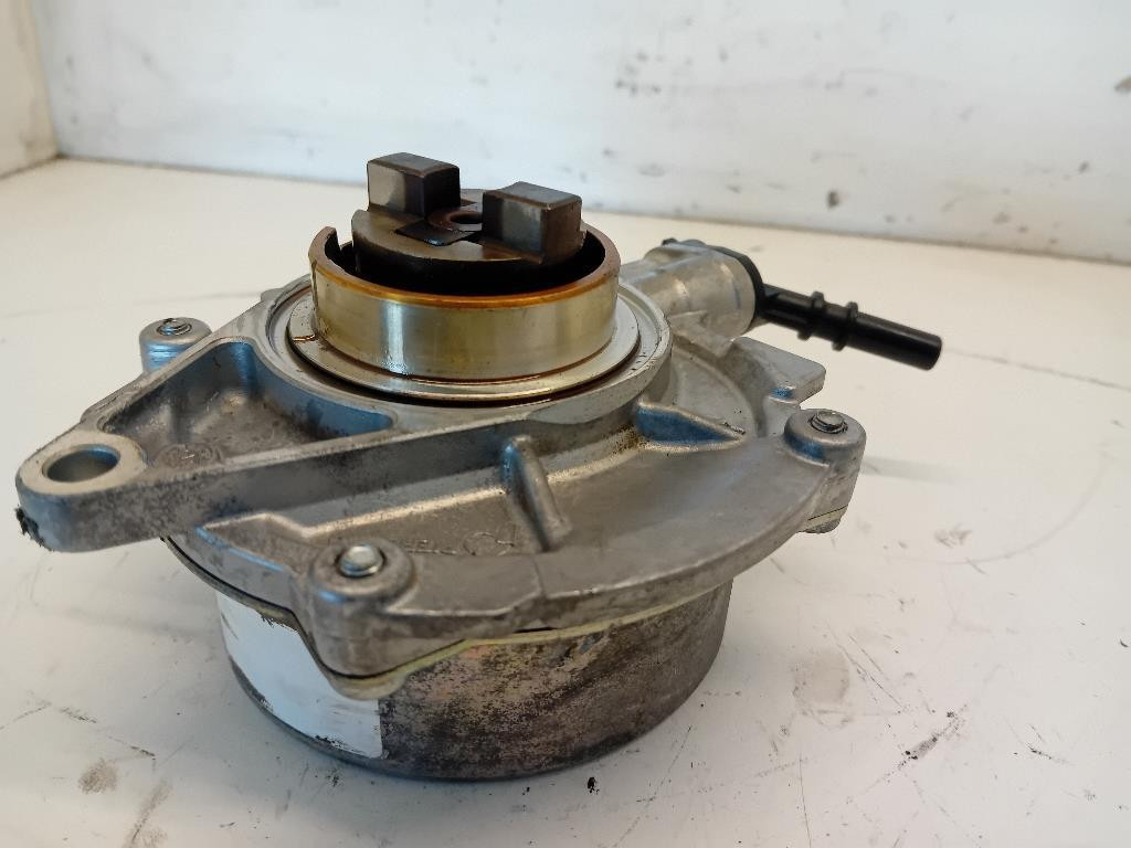 Pompa Vuoto 11667570813 Usato