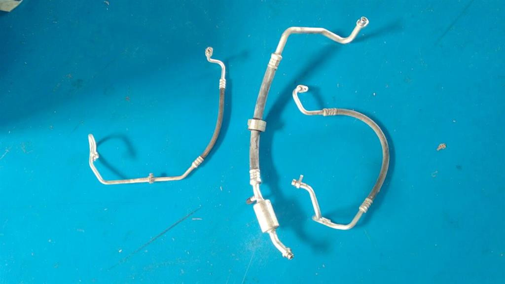 Kit Tubi A/c 924546311R 924909064R 924401446R Usato