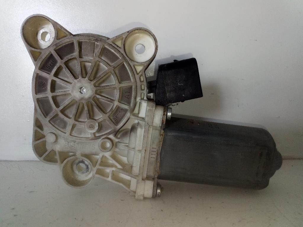 Motorino alzacristallo porta ant. Sinistro - Immagine 1 di 5