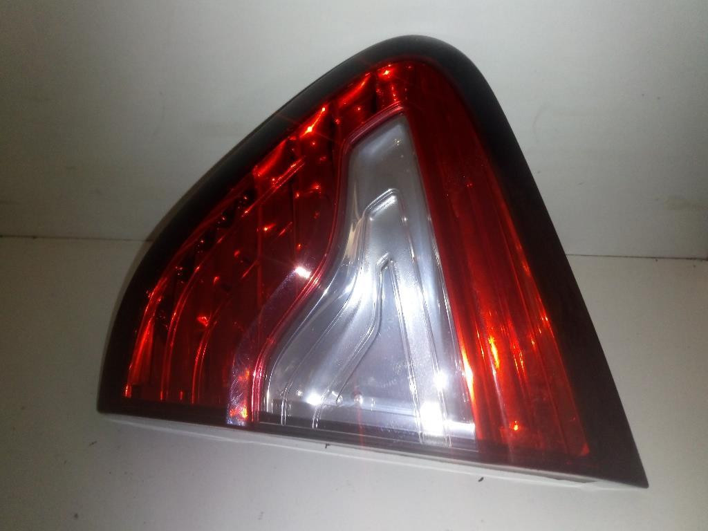 fanale stop supplementare destro - Immagine 1 di 4