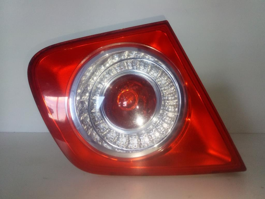 fanale stop supplementare sinistro - Immagine 1 di 4