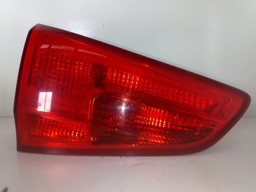 fanale stop supplementare sinistro - Immagine 1 di 4
