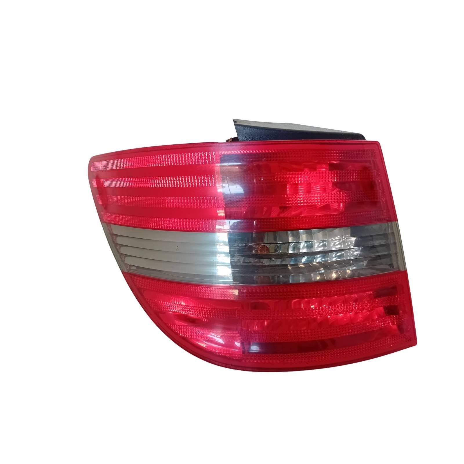 Fanale Post. Parte Est. Sinistro (Mercedes-benz) A1698202164 A1698202564 Usato