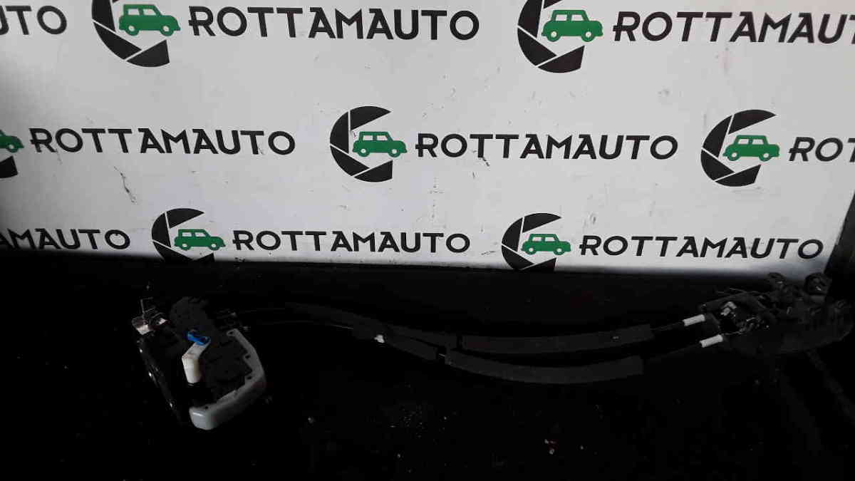 Serratura porta ant. Sinistro - Immagine 1 di 5