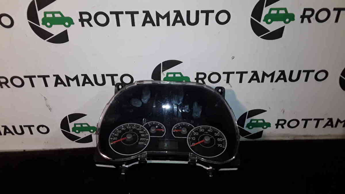 Quadro strumenti compl. - Immagine 1 di 4