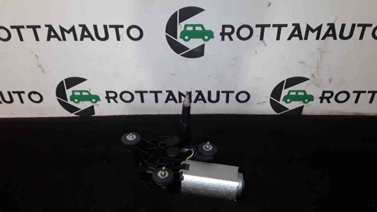 Motorino tergilunotto - Immagine 1 di 4