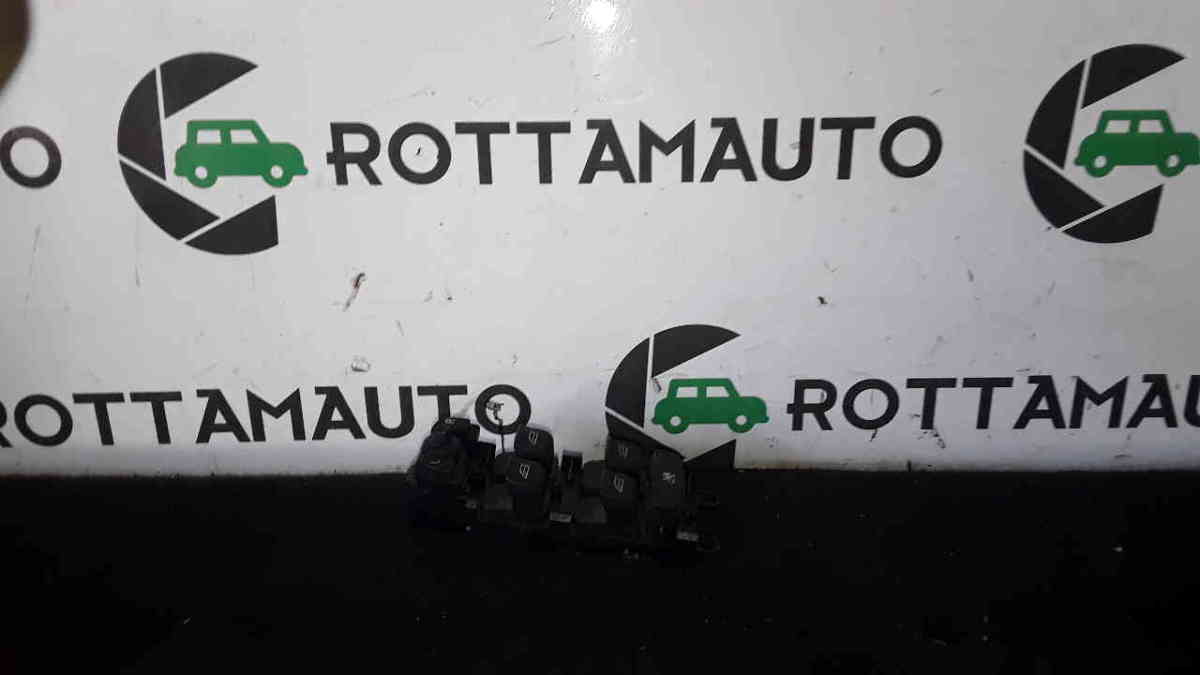 Blocco Comandi Alzacristalli Sinistro 6g9n 14a132 Usato
