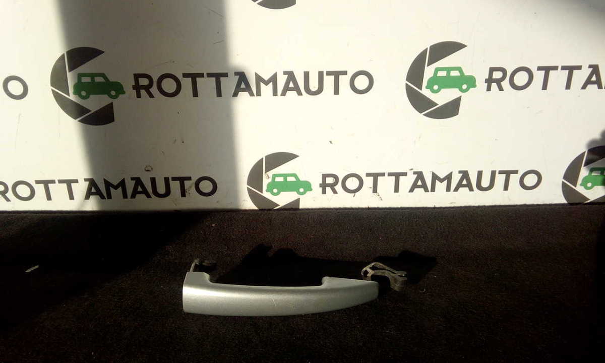 Maniglia porta ant. Destro - Immagine 1 di 2