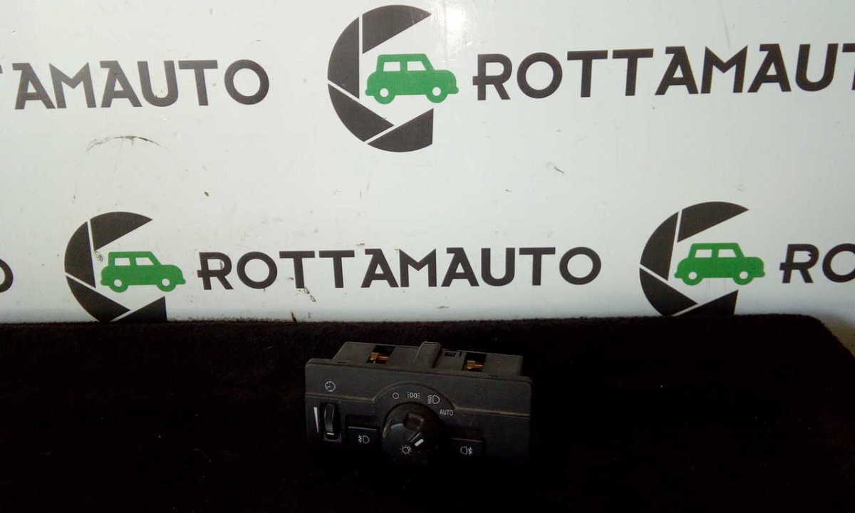 Interruttore blocco comando luci - Immagine 1 di 4