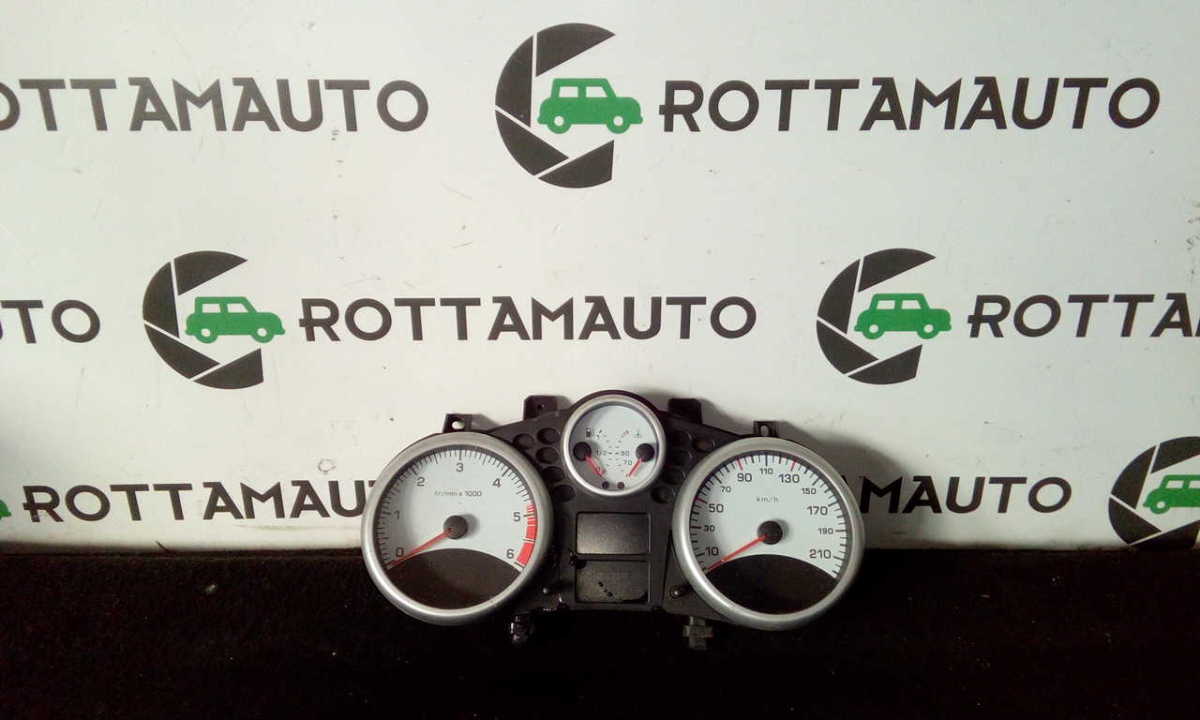 Quadro strumenti compl. - Immagine 1 di 4