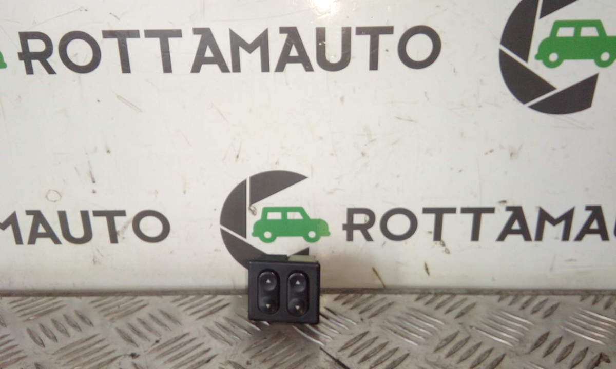 blocco comandi alzacristalli sinistro - Immagine 1 di 3