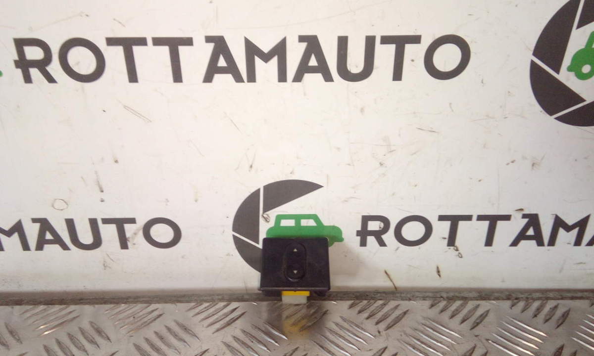 blocco comandi alzacristalli destro - Immagine 1 di 3