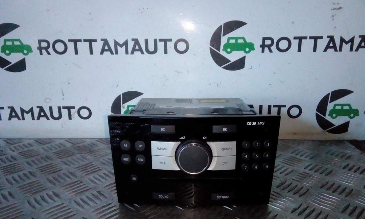 Autoradio DELPHI GRUNDIG Usato