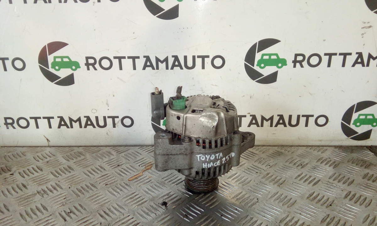 Alternatore TOYOTA 2706030151 Usato