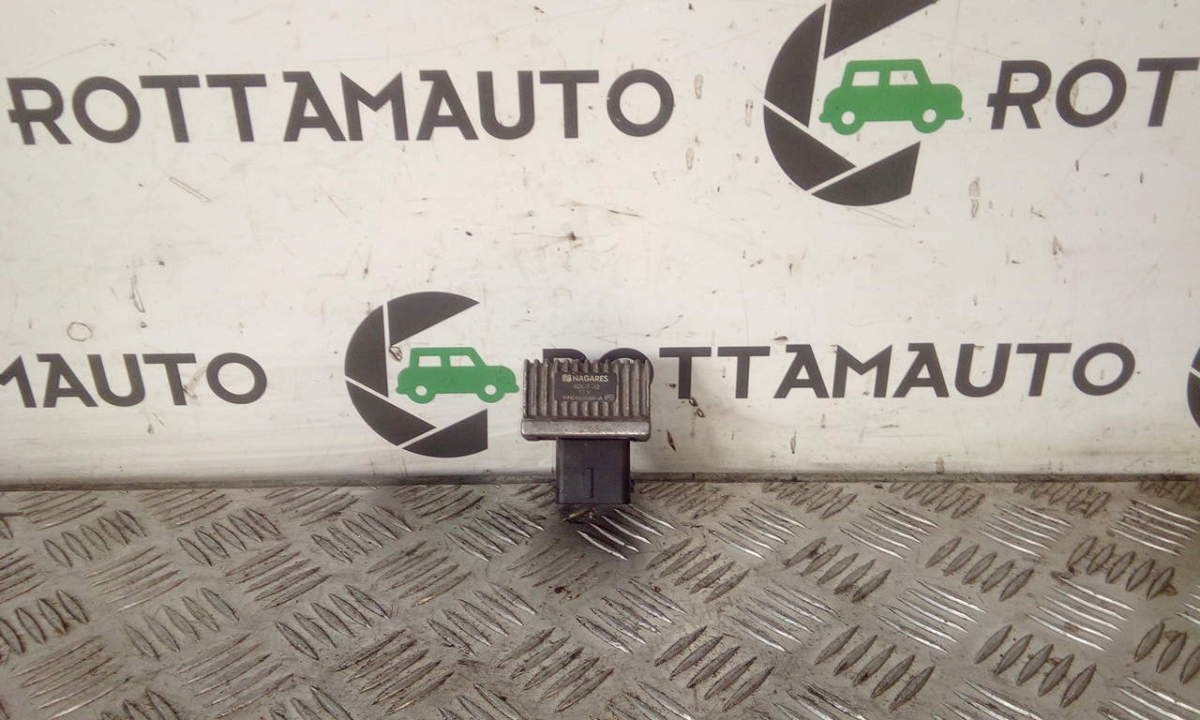 Relè Preriscaldamento Candelette 9640469680 NAGARES Usato