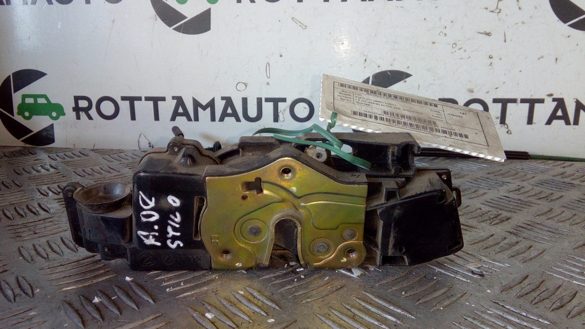 Serratura porta ant. Destro - Immagine 1 di 4