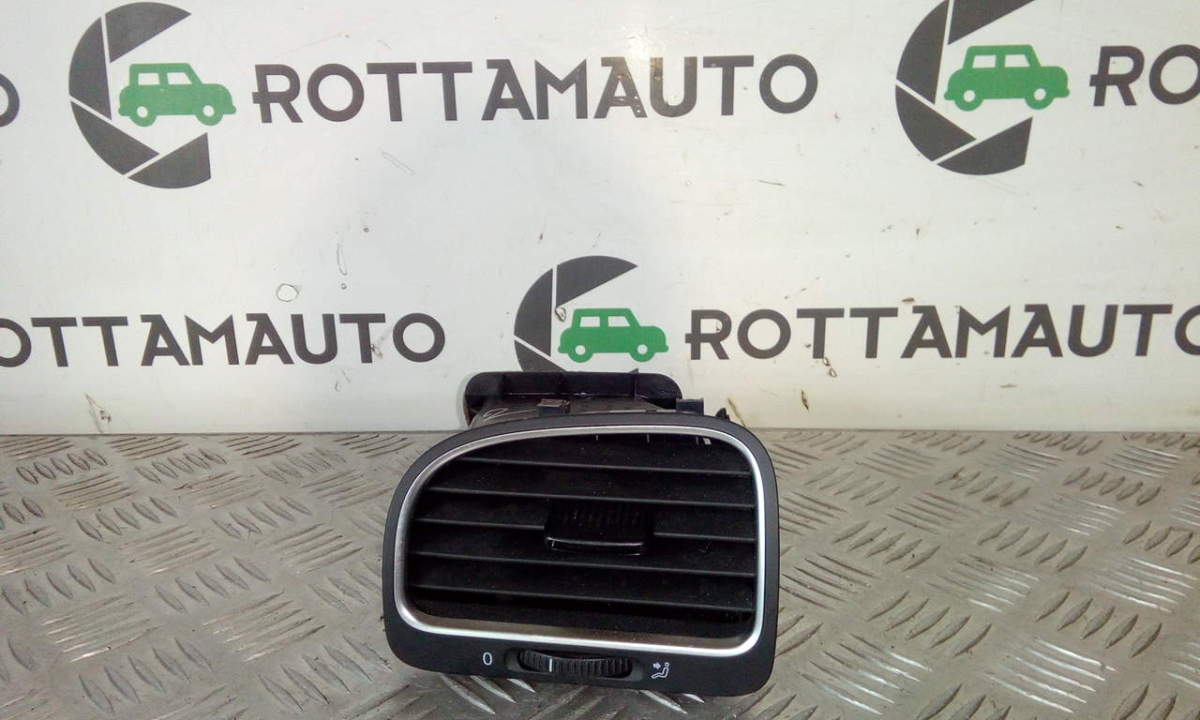 bocchetta aria centr. cruscotto - Immagine 1 di 4