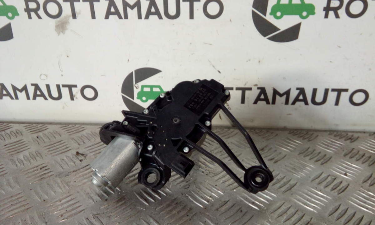 Motorino tergilunotto - Immagine 1 di 4