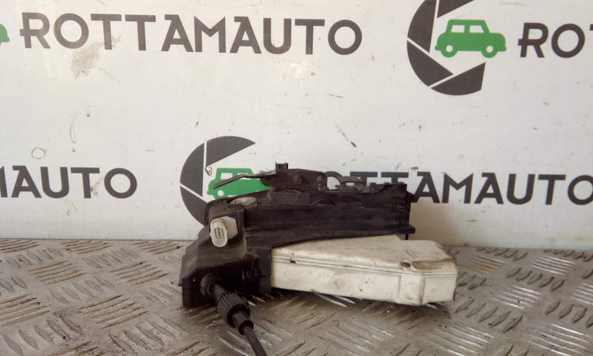 Serratura porta ant. Sinistro - Immagine 1 di 5