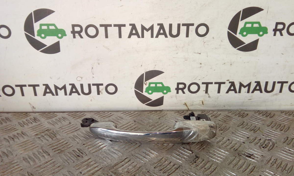 Maniglia porta ant. Destro - Immagine 1 di 3