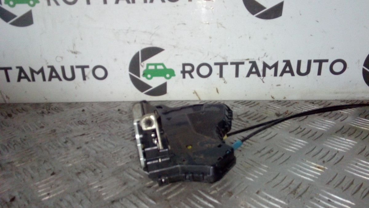 Serratura porta ant. Destro - Immagine 1 di 4