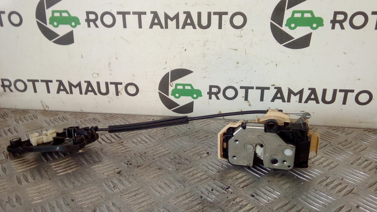 Serratura Porta Ant. Destro 520184640 Usato