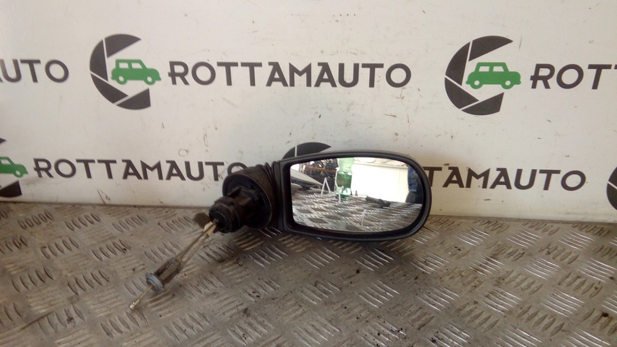 Retrovisore Est. Destro Usato